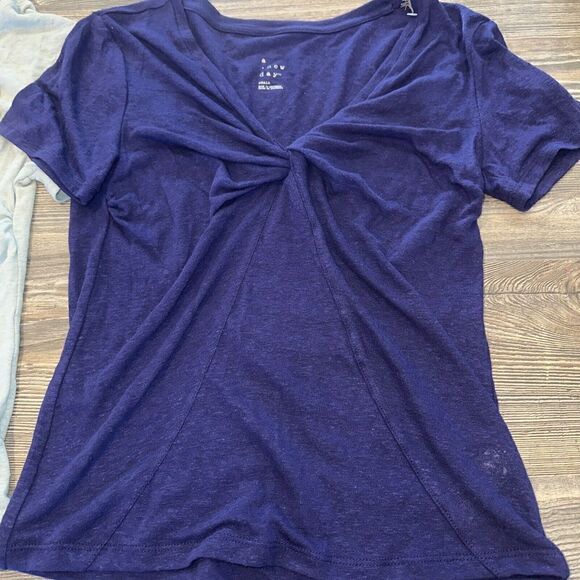 (2) Women's Short Sleeve V-Neck Linen T-Shirts - A New Day. Size Small. NWT. 3 - Picture 3 of 5